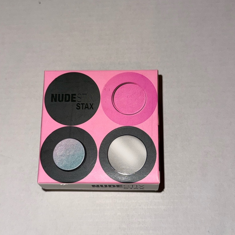 NUDESTIX STAX Eyeshadow Trio